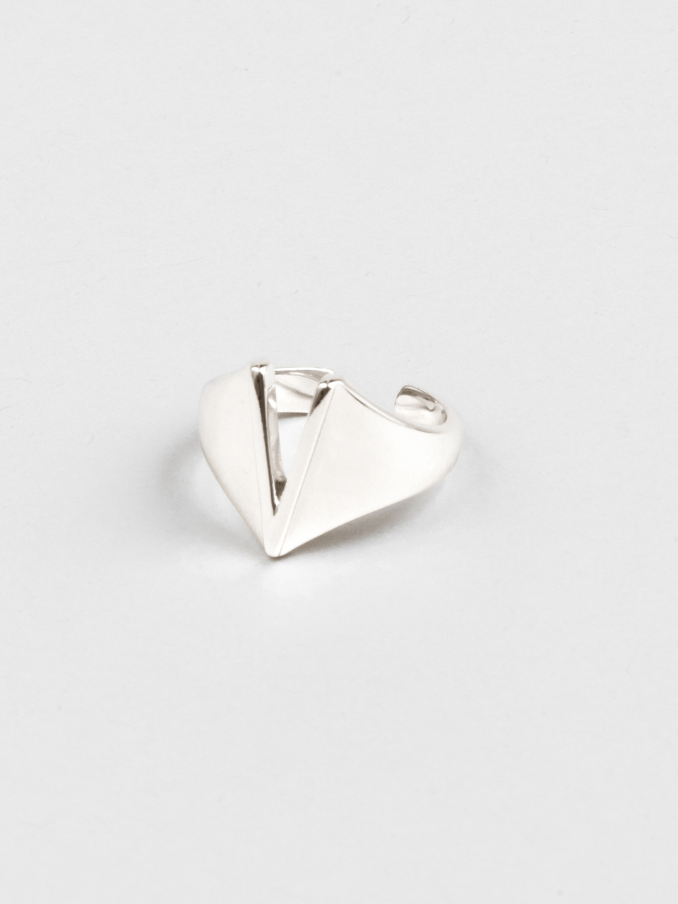 Letter V Ring