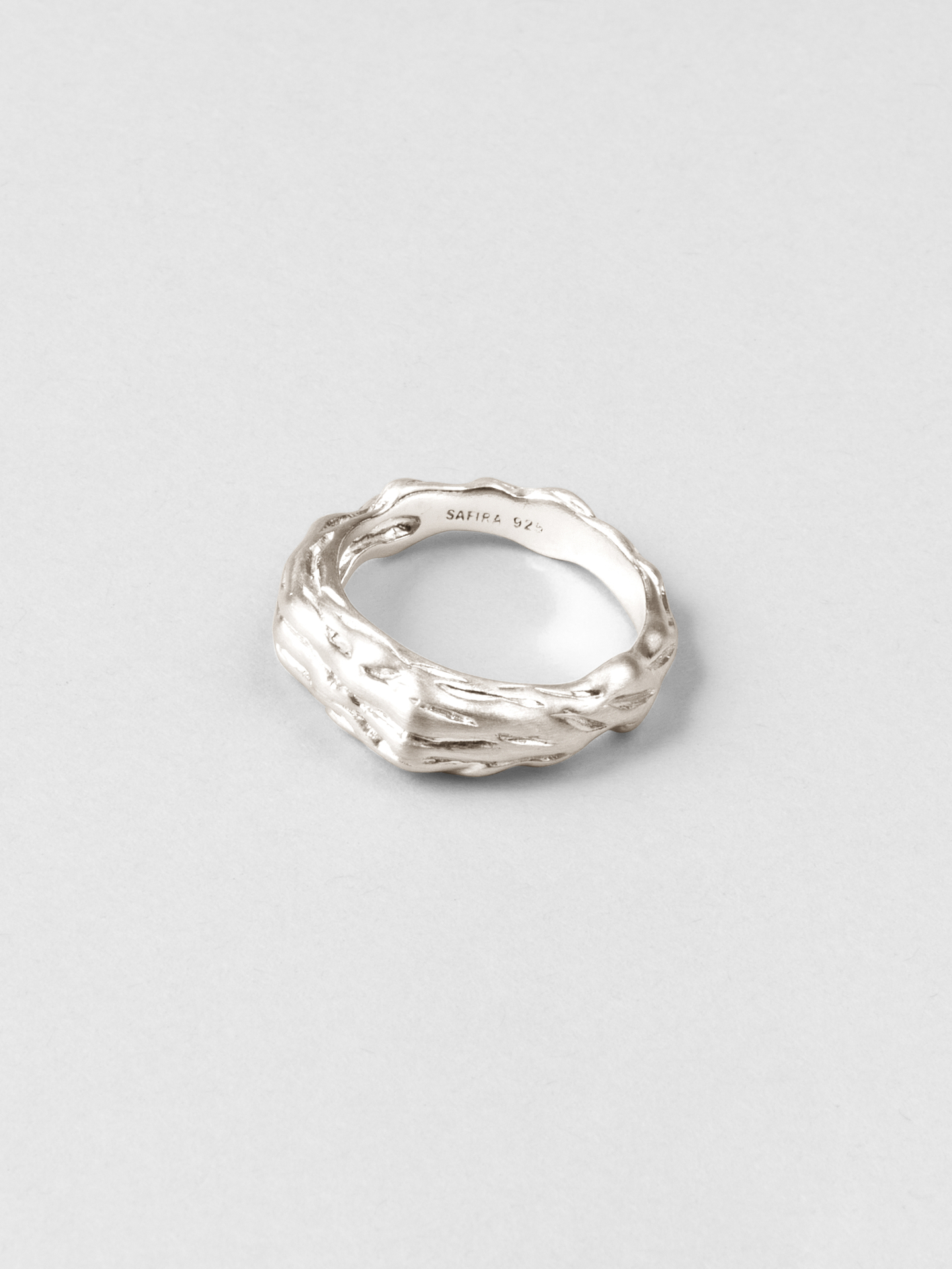 Felicia Ring