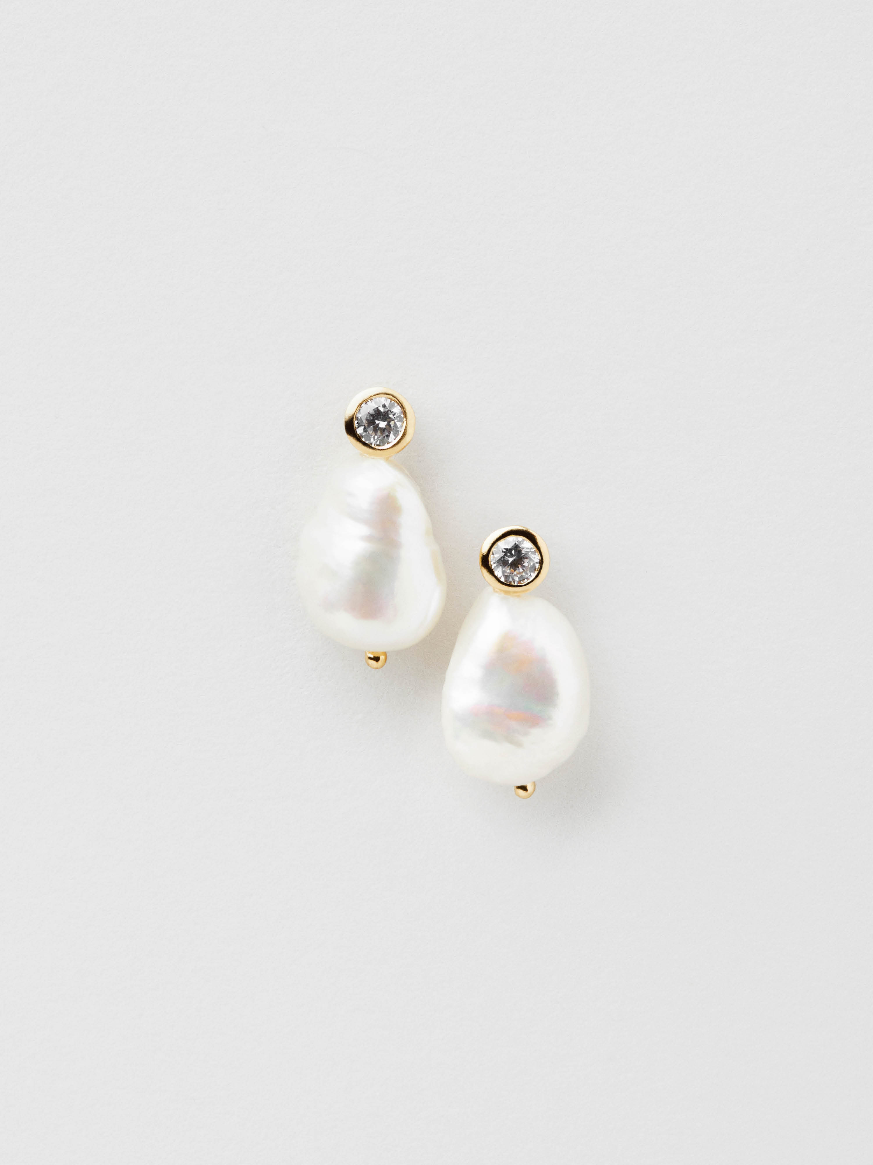 Harlow Pearl Studs