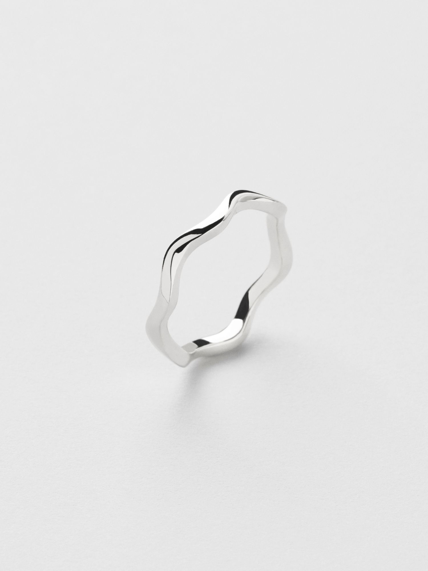 Wavy Ring