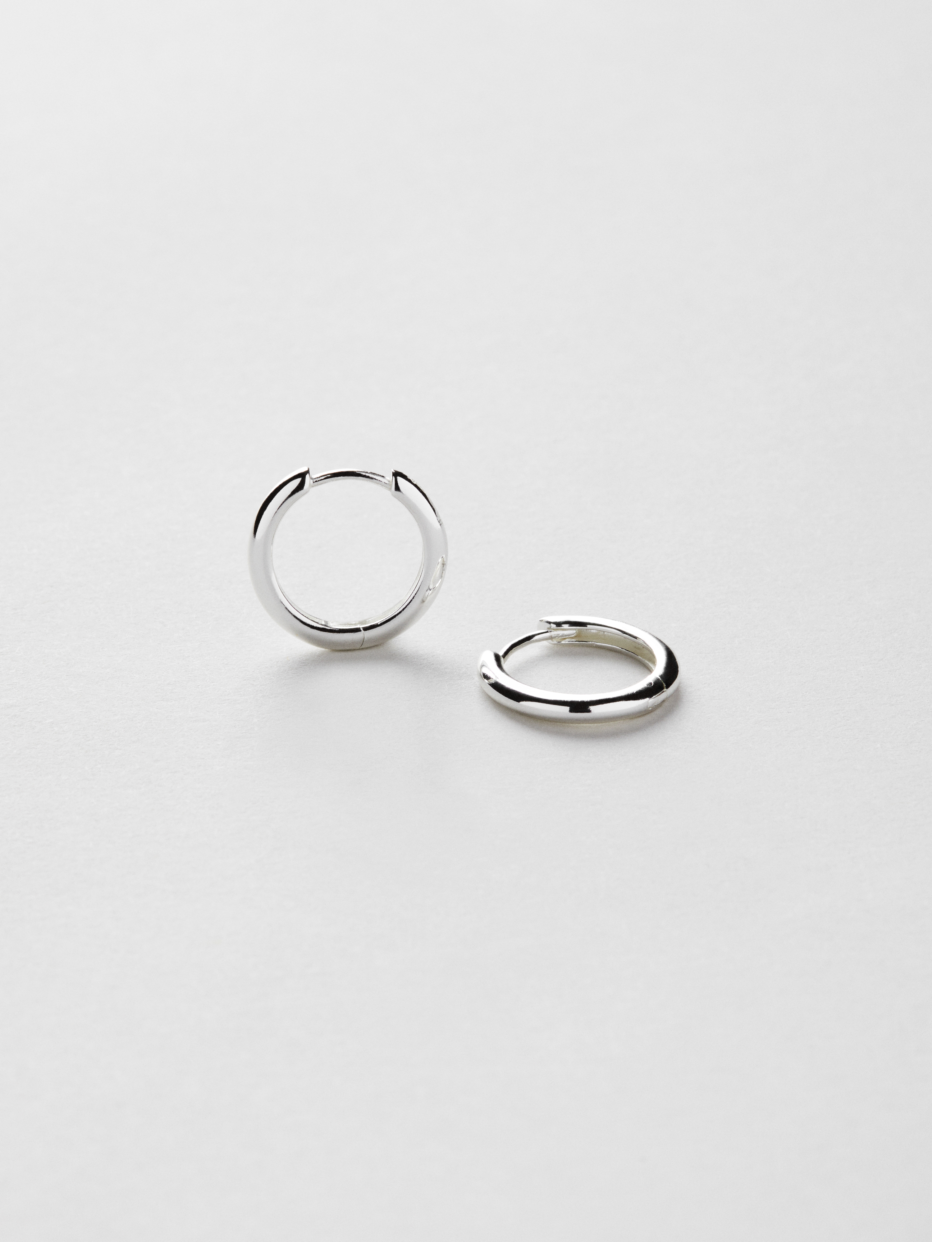 Faye Hoops (S) bild 3