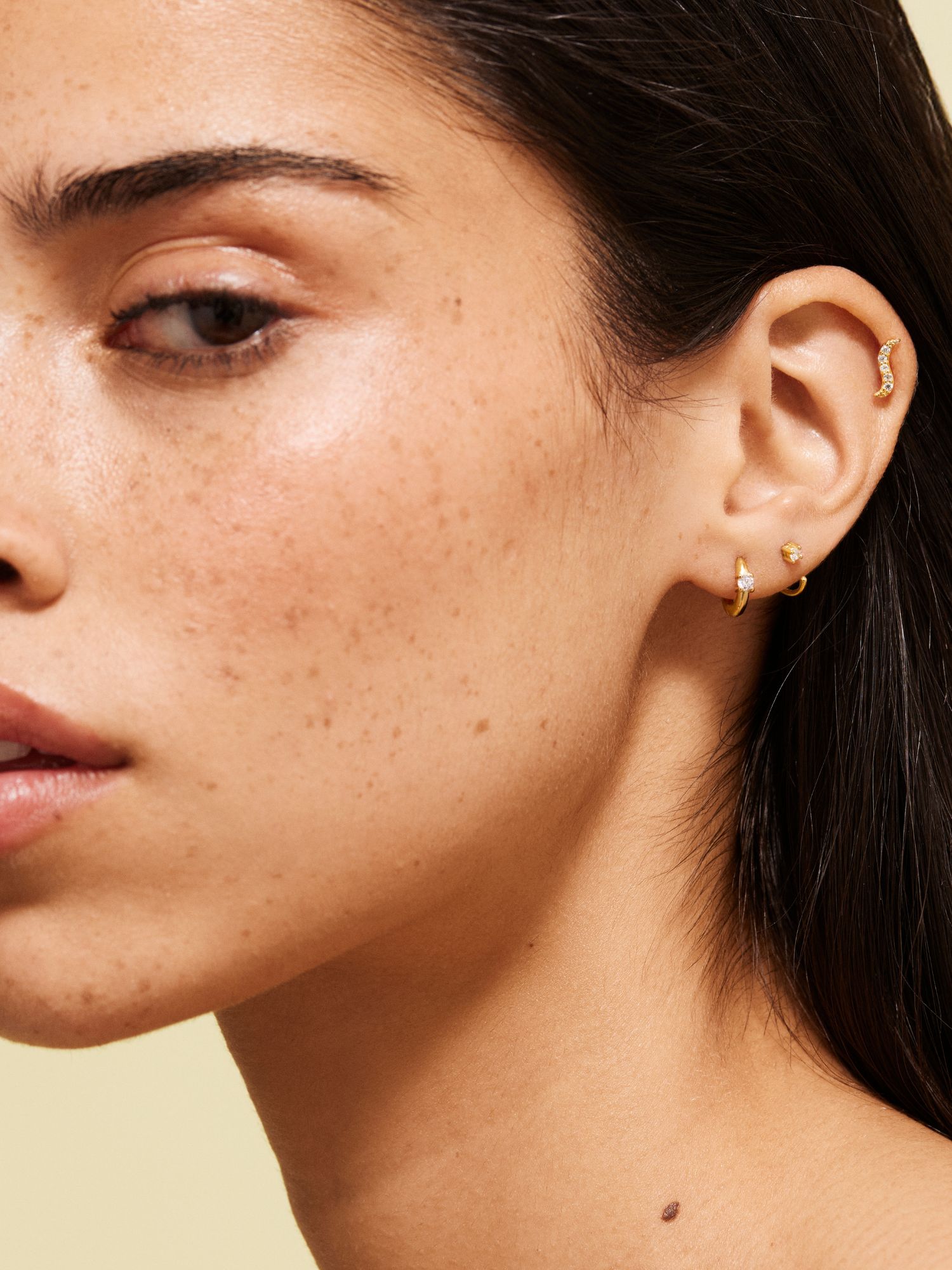 Saya Piercing bild 2