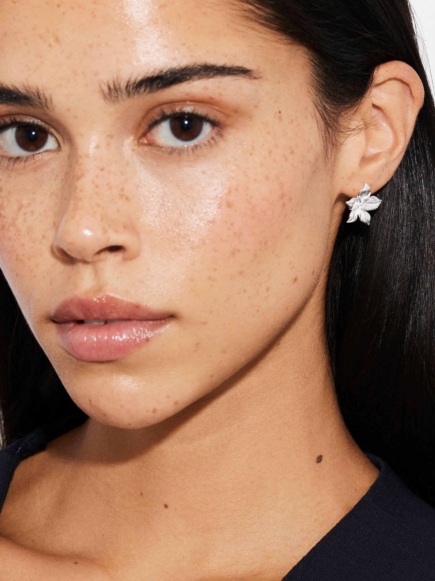 Magnolia Flower Studs bild 2