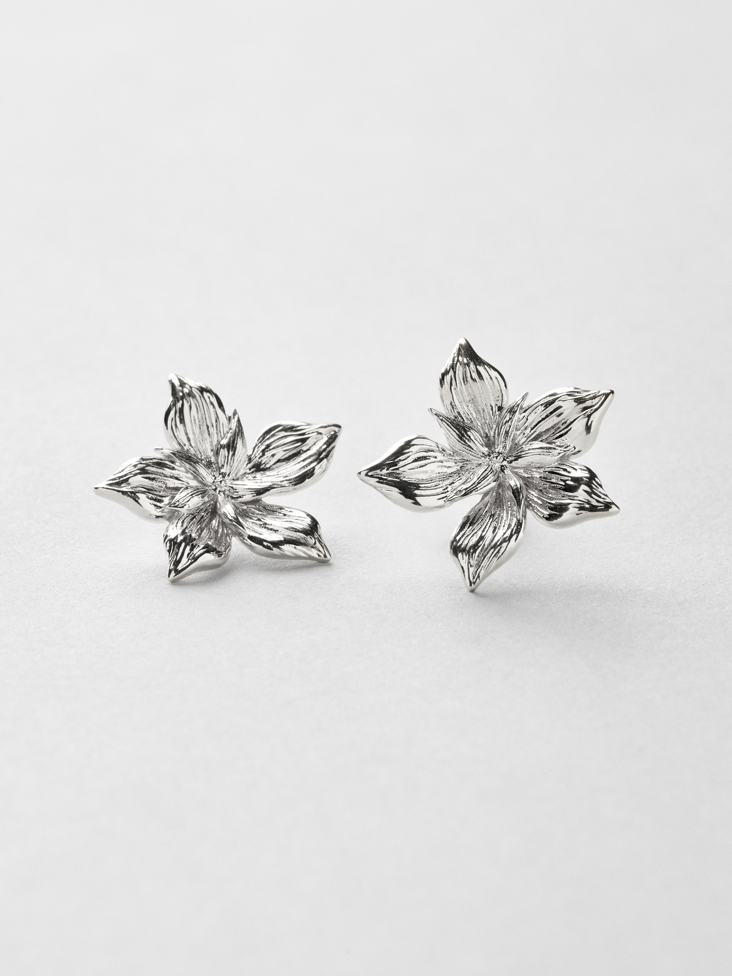 Magnolia Flower Studs bild 3