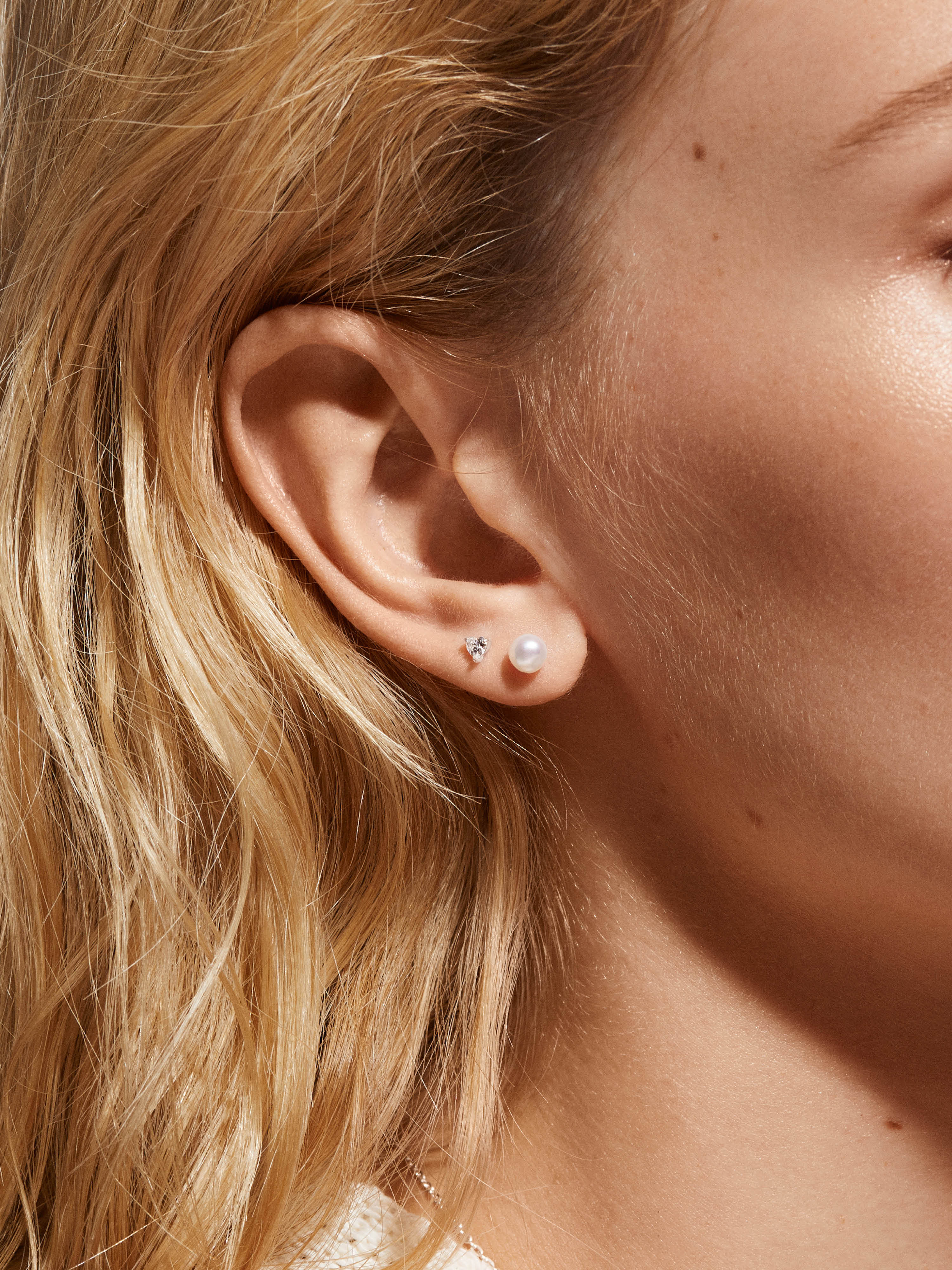 【HYERES LOR】25SS★ H Edition SL Pearl 1Touch Earrings 12mm HYERES LOR】25SS☆ H Edition SL Pearl 1Touch Earrings 12mm