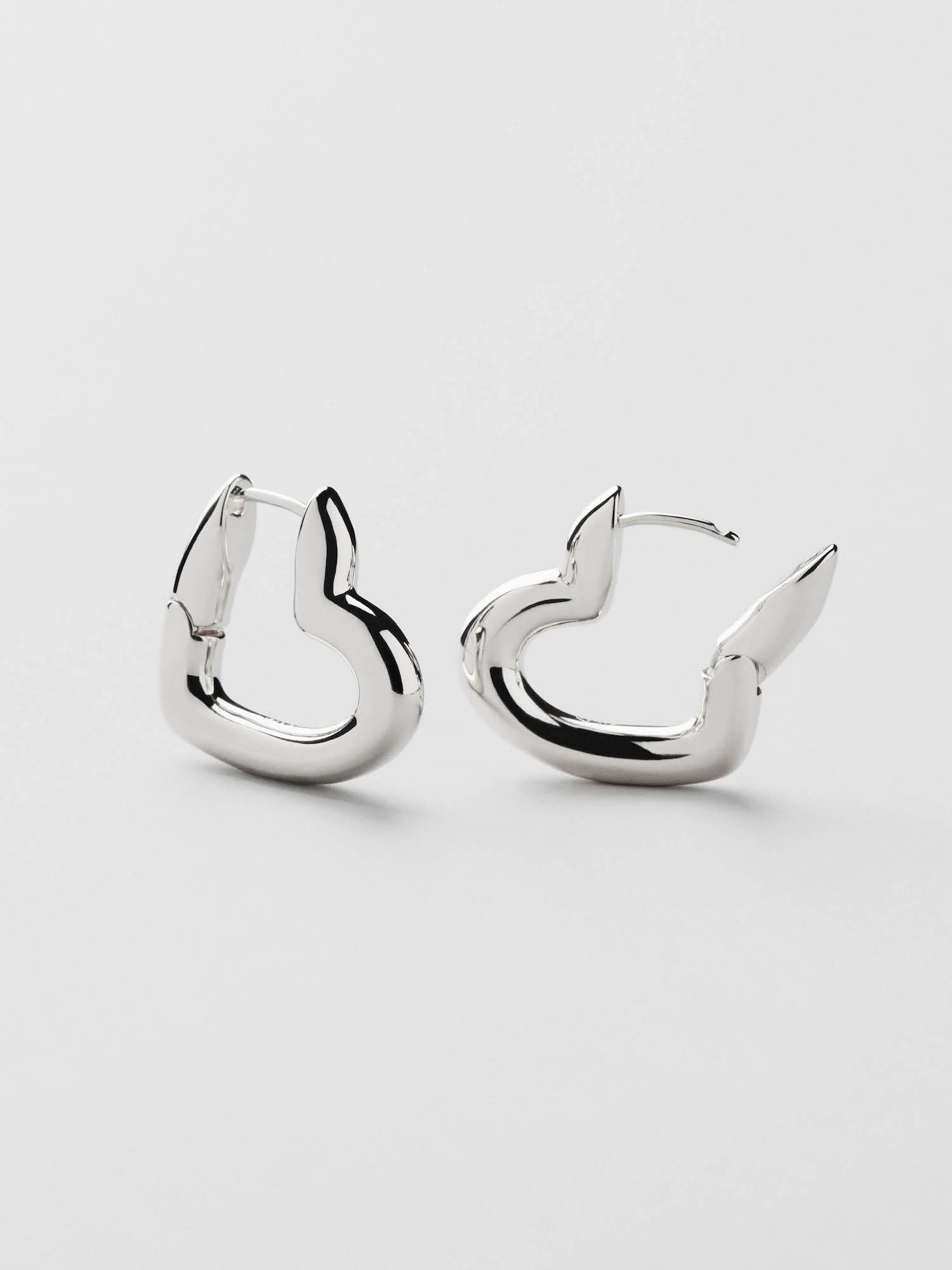 Lilly Heart Örhängen bild 2