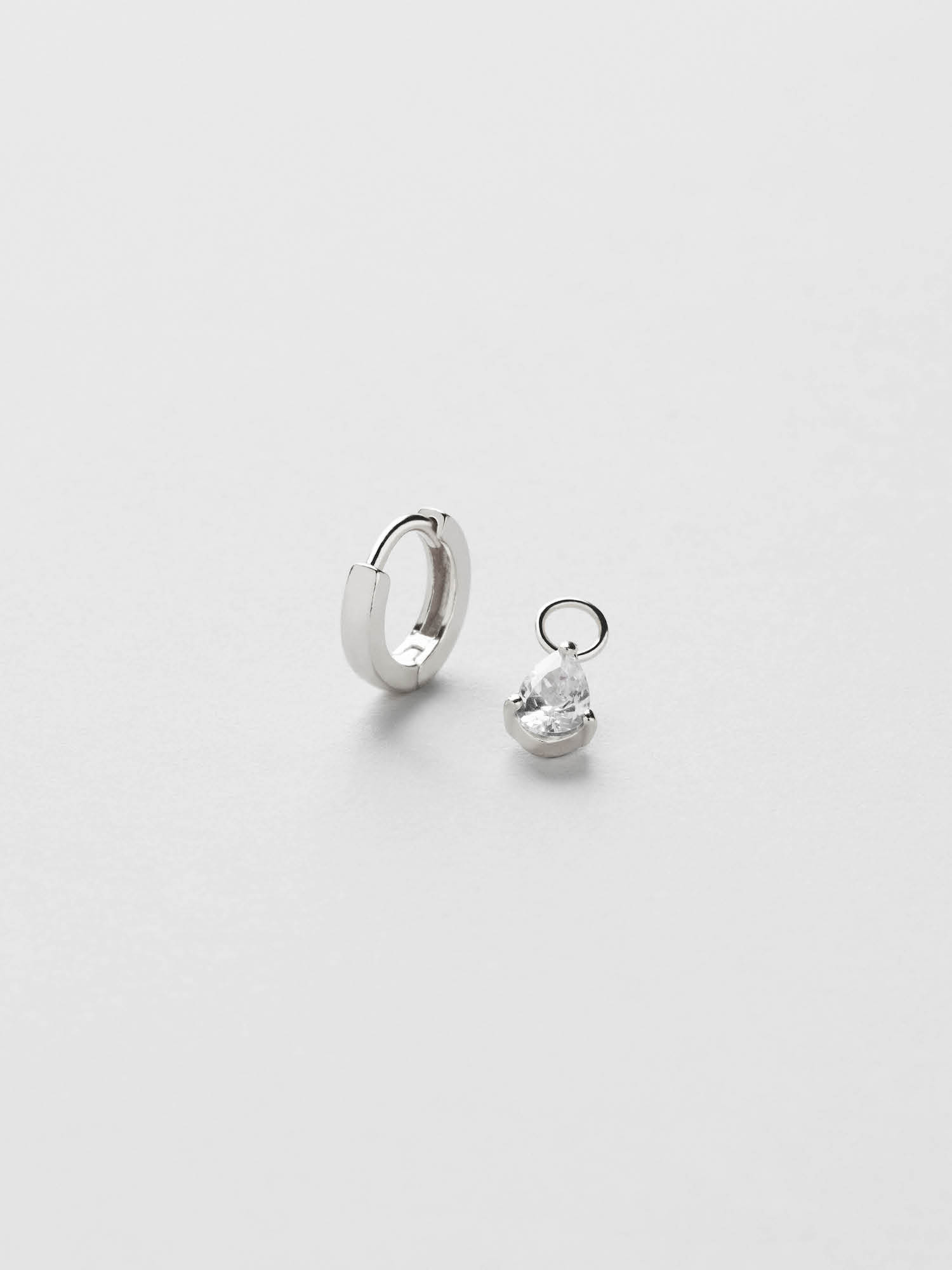 Pear Single Drop Hoop bild 4