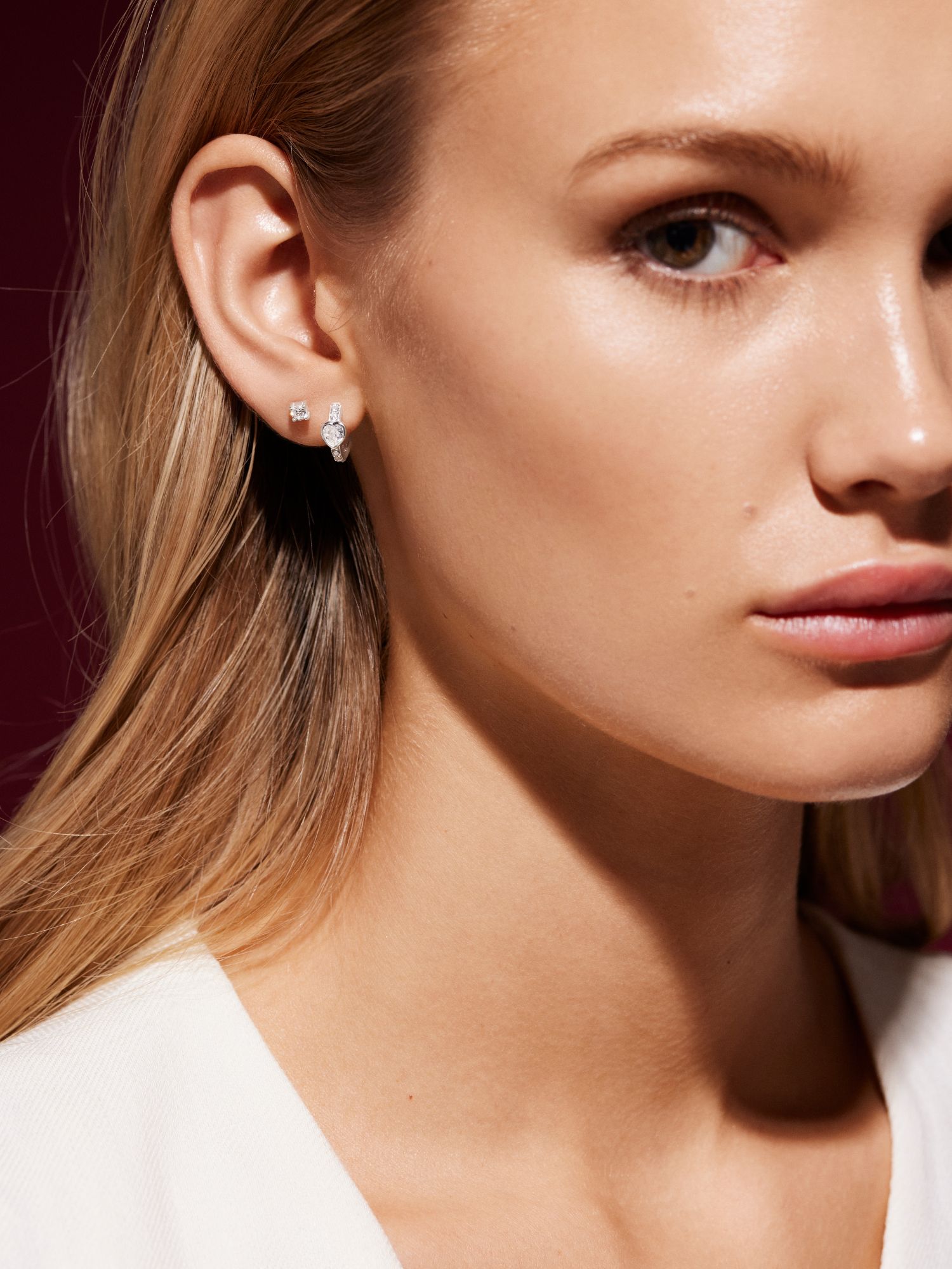 Bezel Heart Huggie Hoops bild 4