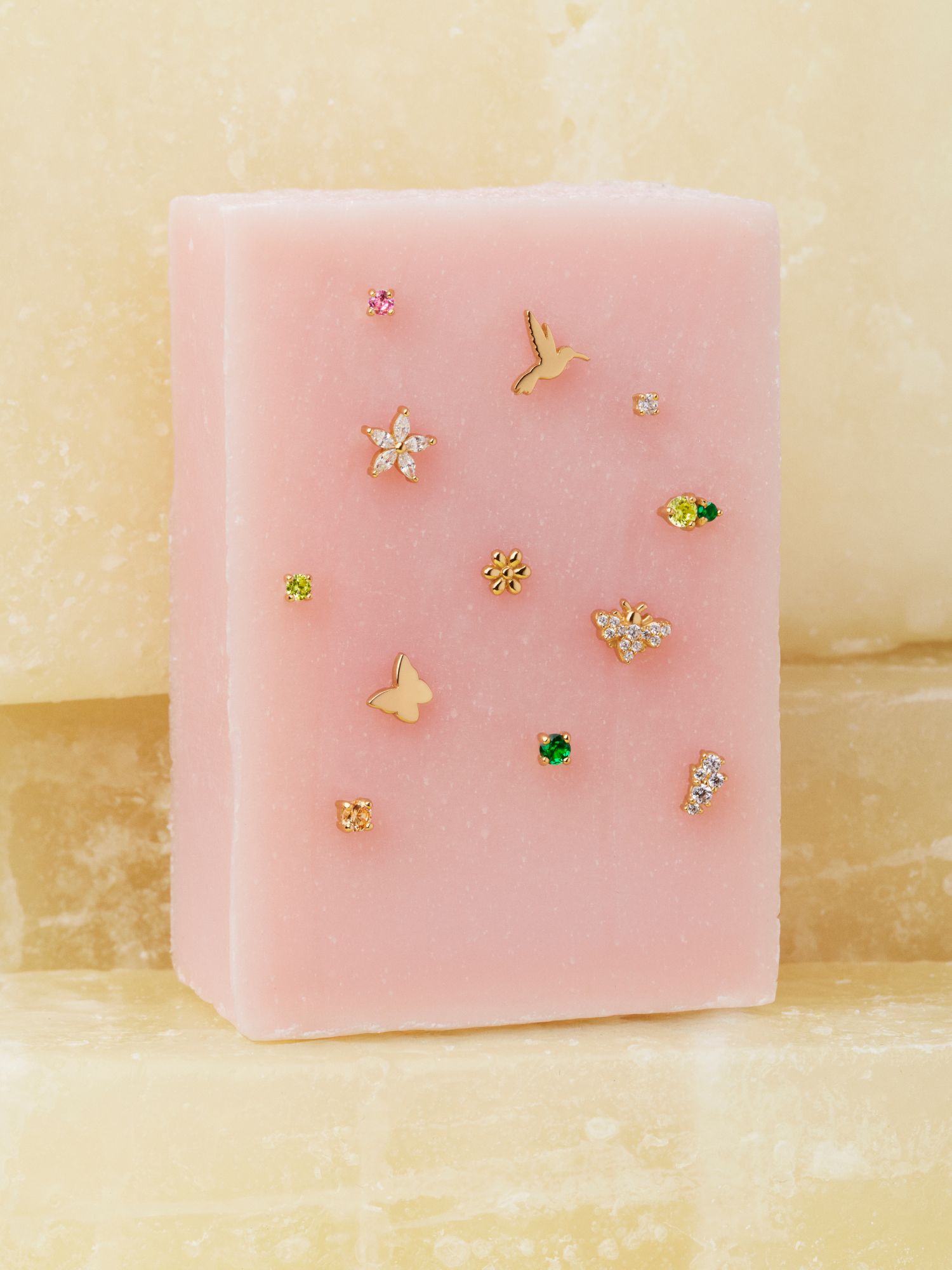 Avery Piercing bild 7