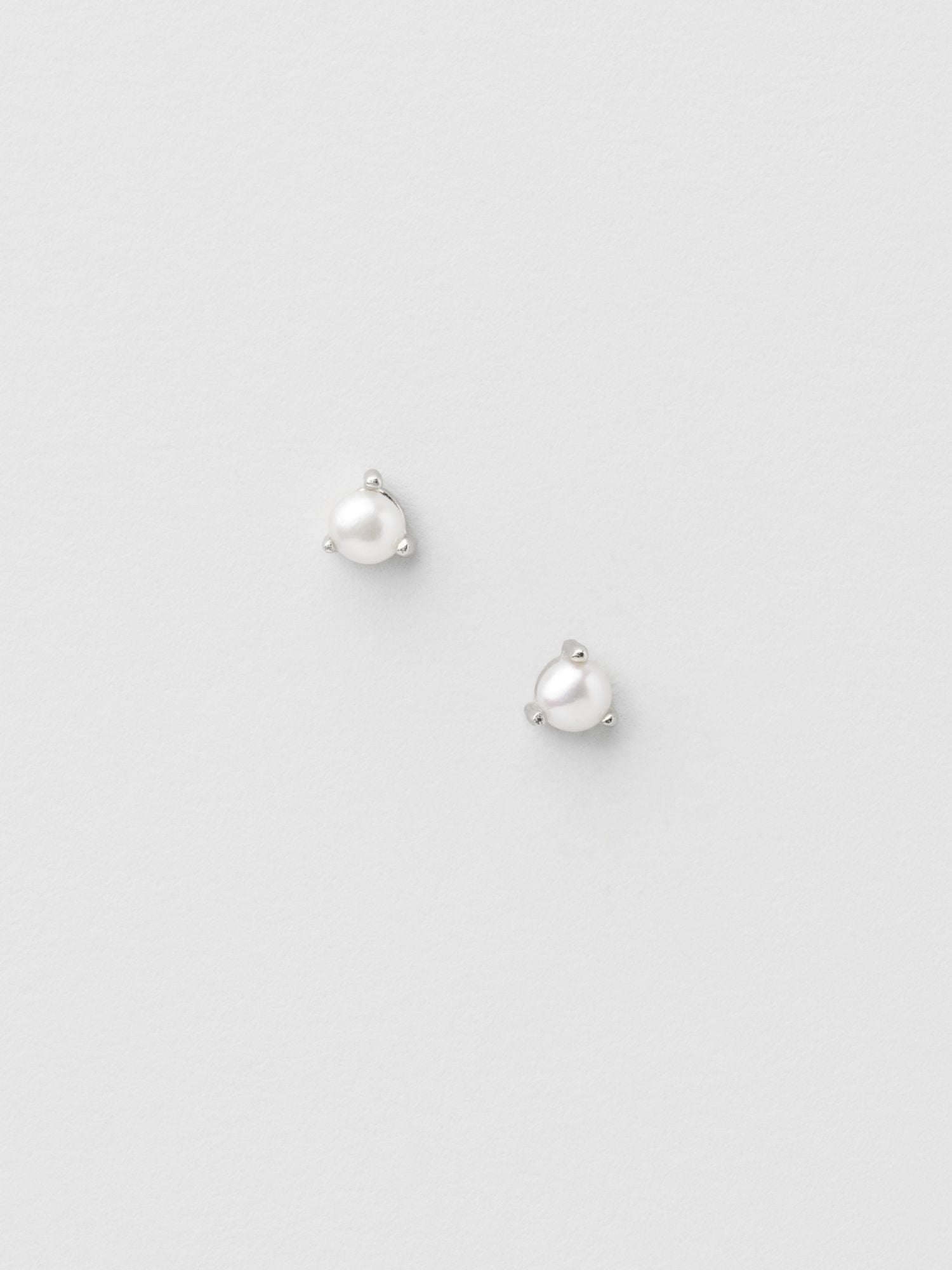 Mini Pearl Studs