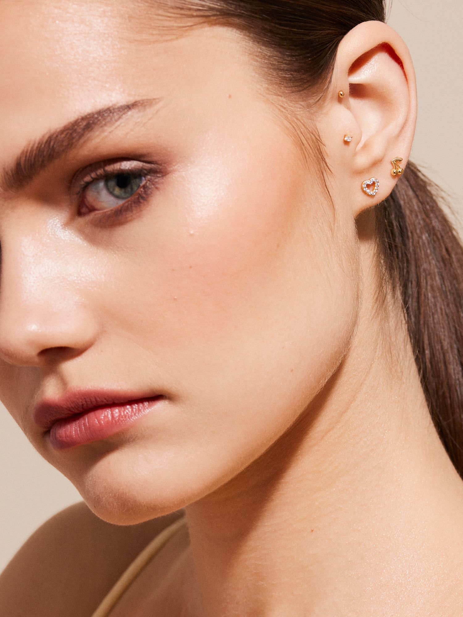 Cherry Piercing bild 2