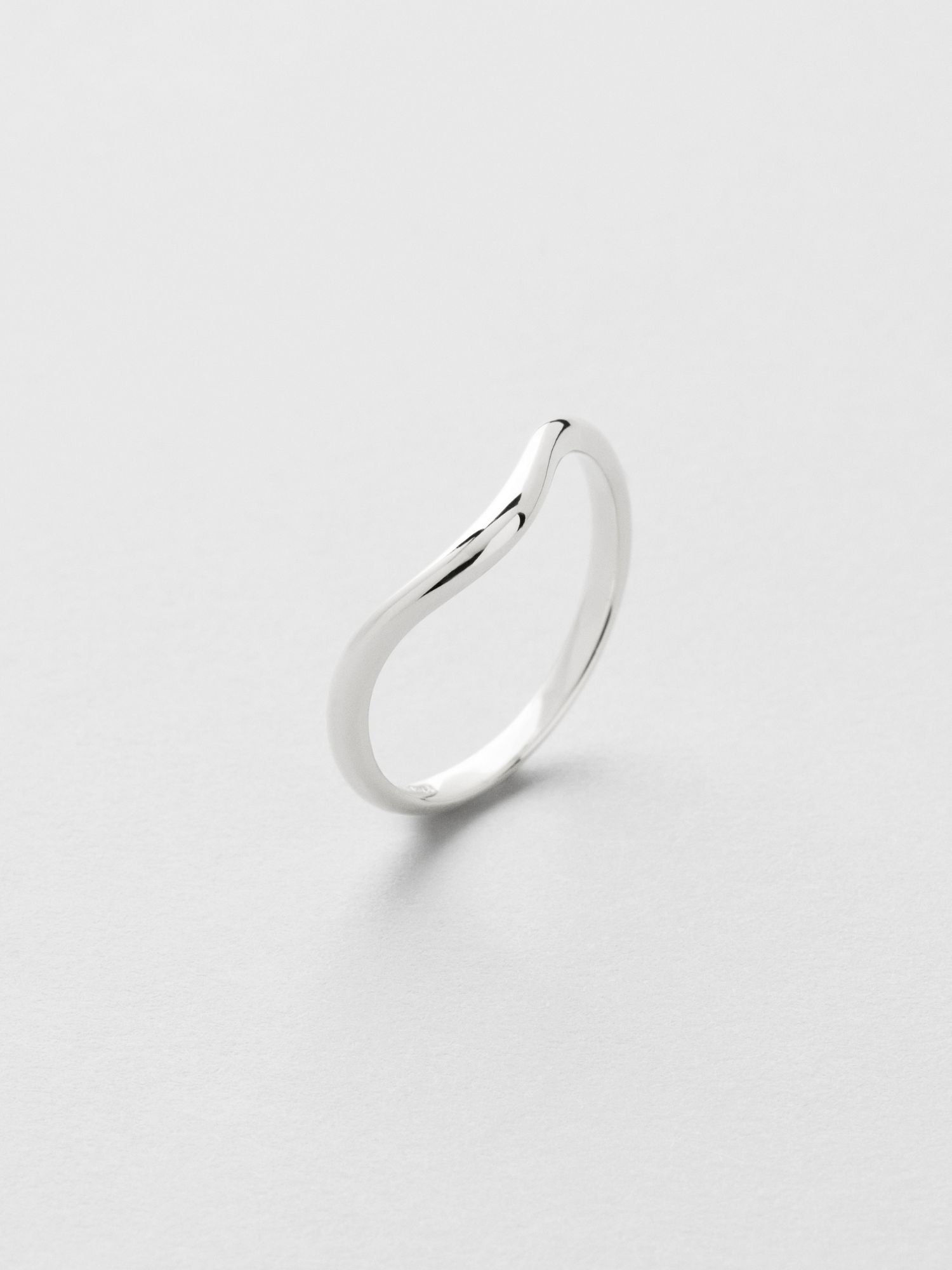 Curve Ring
