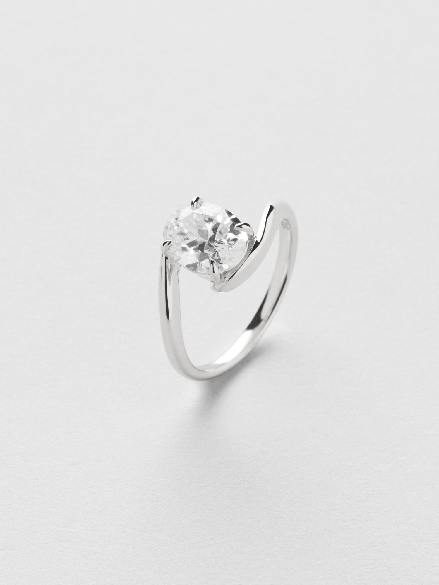 Disa Curve Ring