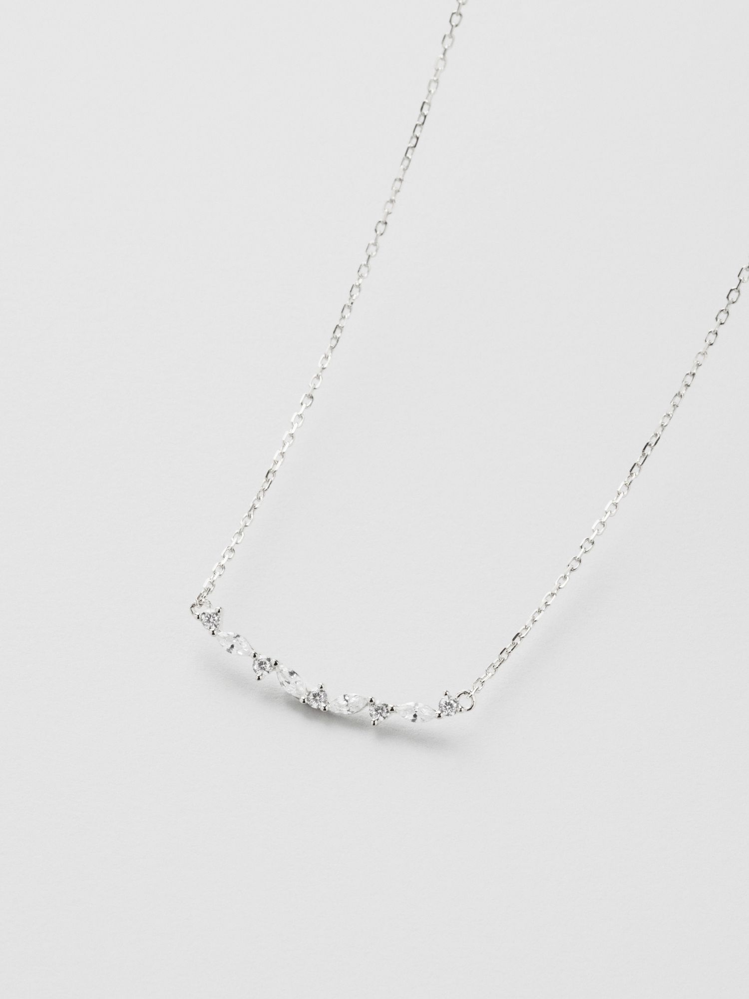 June Halsband bild 3