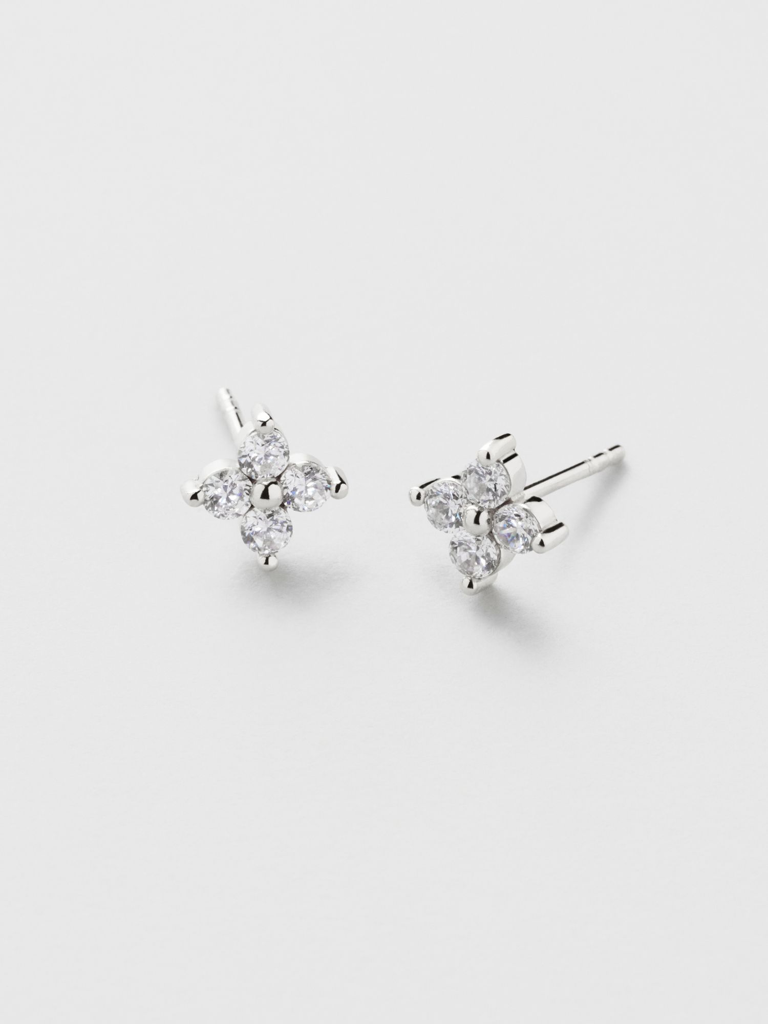 Lily Studs bild 3