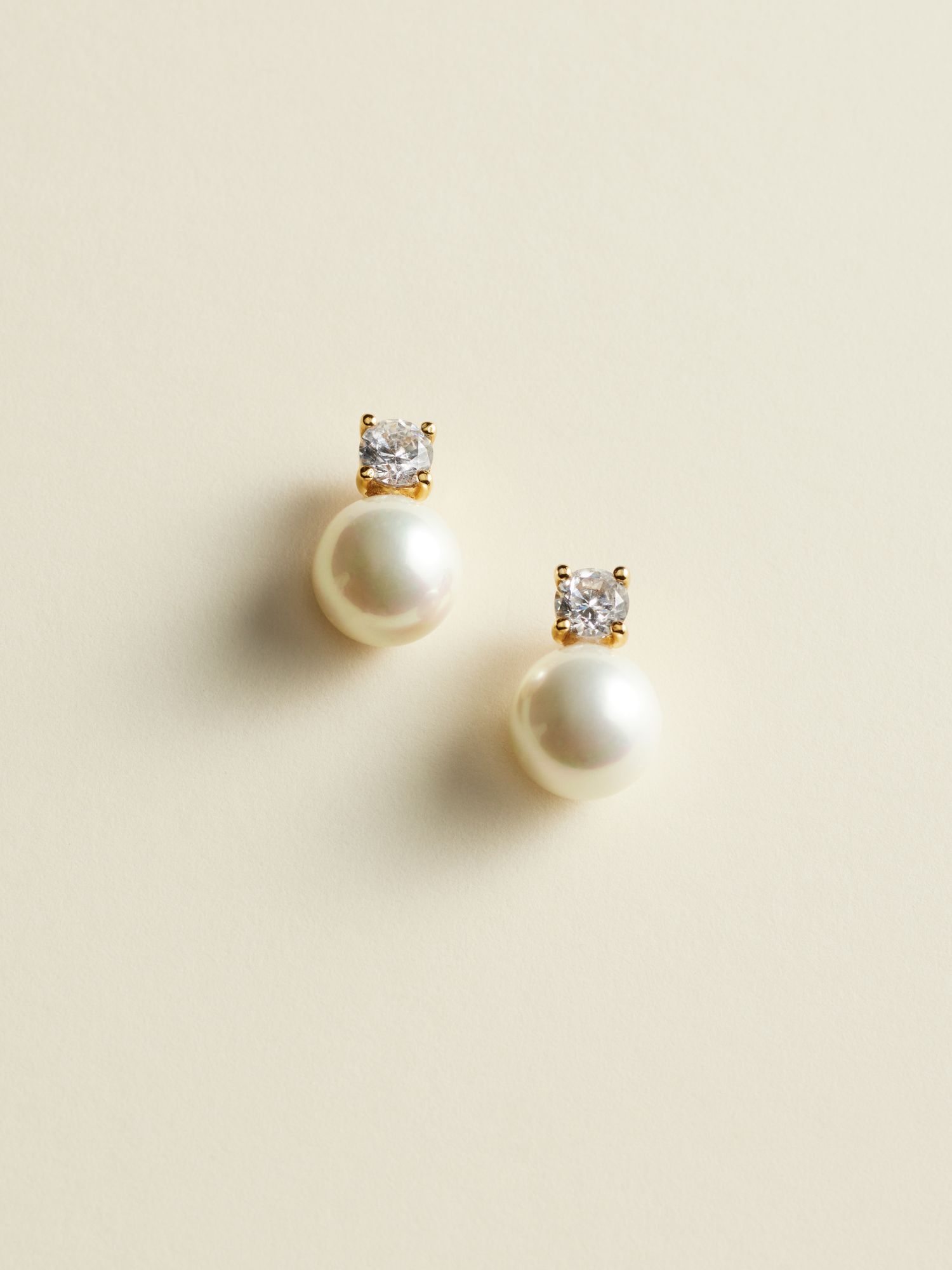 Bling Pearl Studs
bild 6