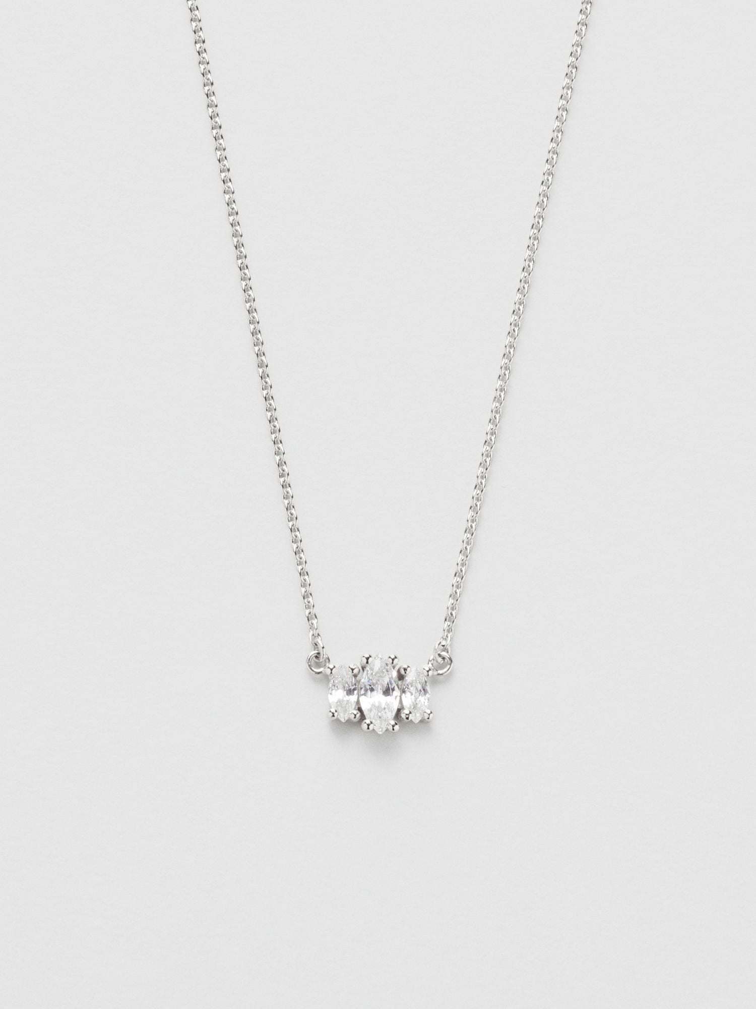 Stella Halsband bild 4