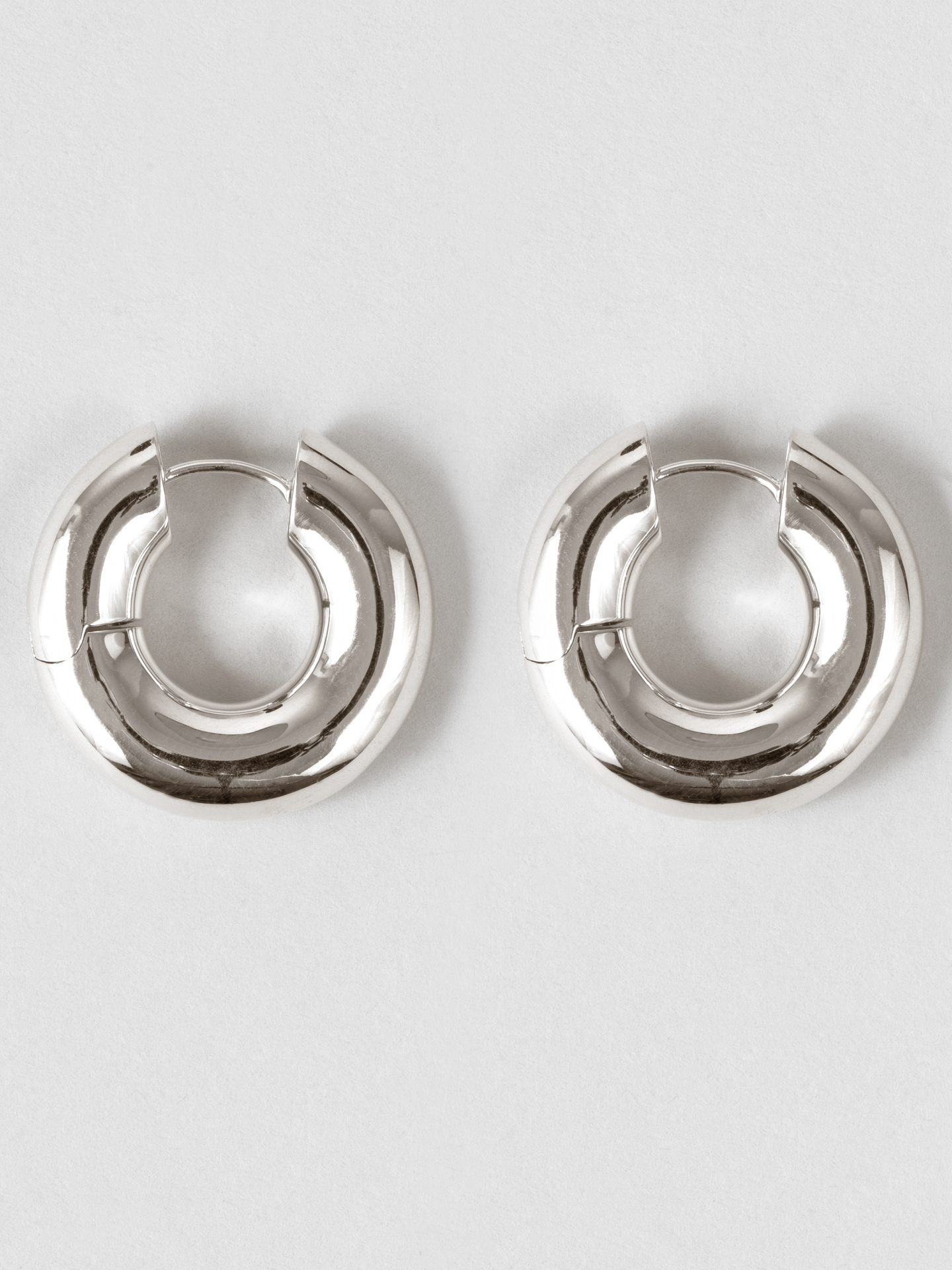 Kelly Hoops