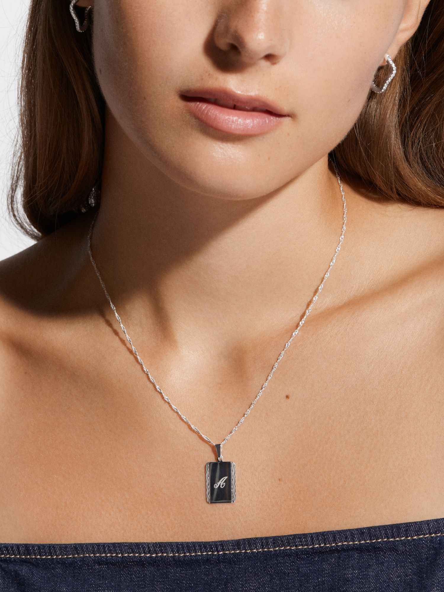 Isadora Halsband gravyr bild 2