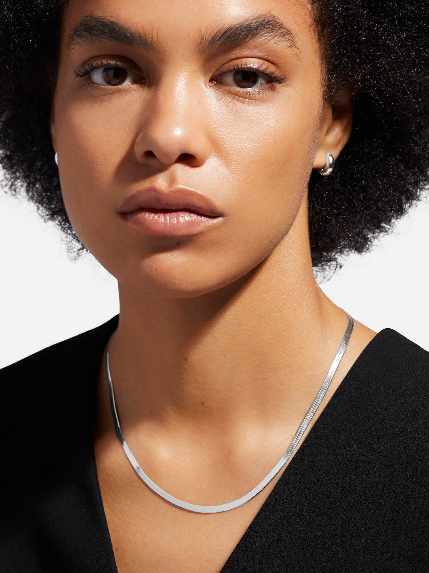 ★HARANG★ HR 382N_Silver Fabric Necklace Silver Satin & Polished Folded Waves Necklace - Azendi